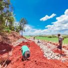 Obras de pavimentação na Linha Pederneiras tem sequência em Ubiretama