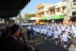 Desfile Militar, Público e Cerimonia Semana ...